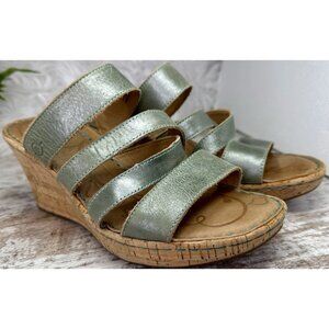 Born Slip On Leather Wedge Heel Sandal Shoe Women's Size 9 Green Metallic Beachy